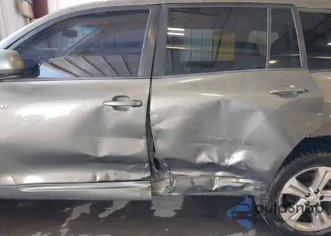 2008 Toyota Highlander Sport z USA, uszkodzony, nr VIN JTEES43A182079086